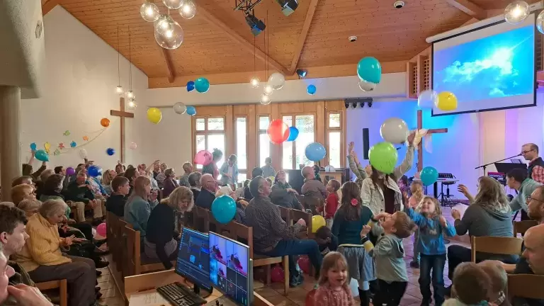 Freudenfest mit Luftballons